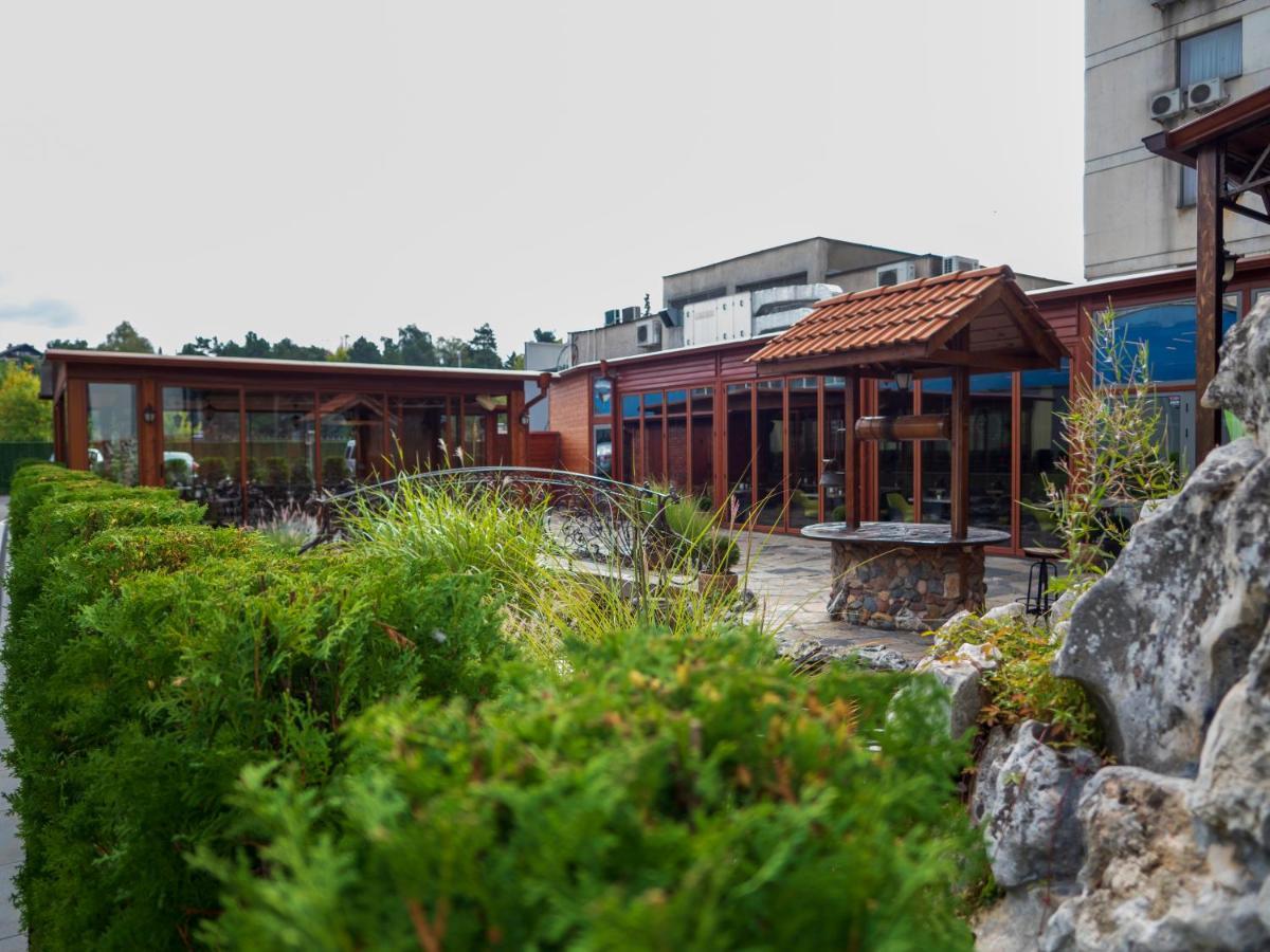 Hotel Elit Pernik ภายนอก รูปภาพ