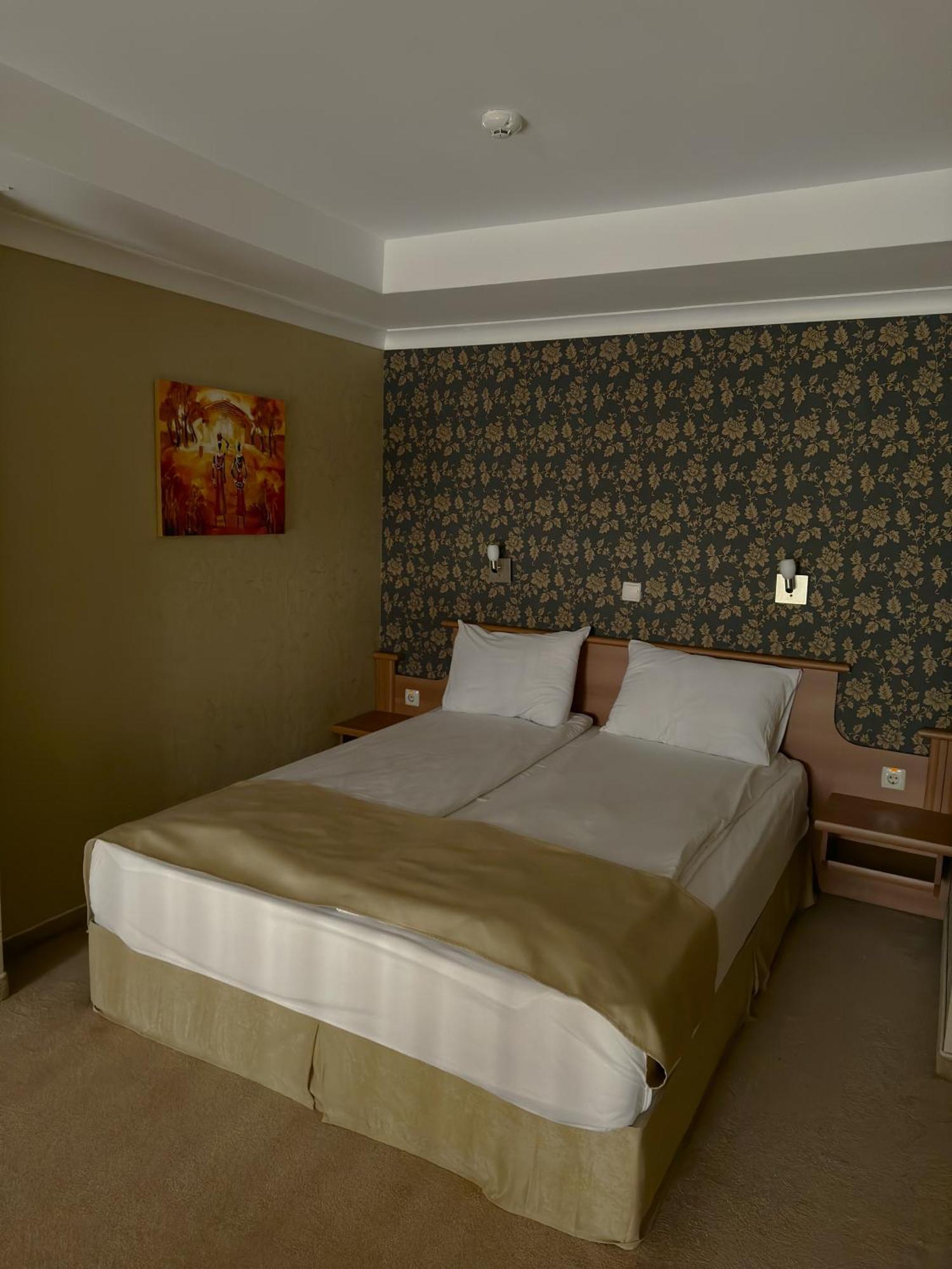 Hotel Elit Pernik ภายนอก รูปภาพ