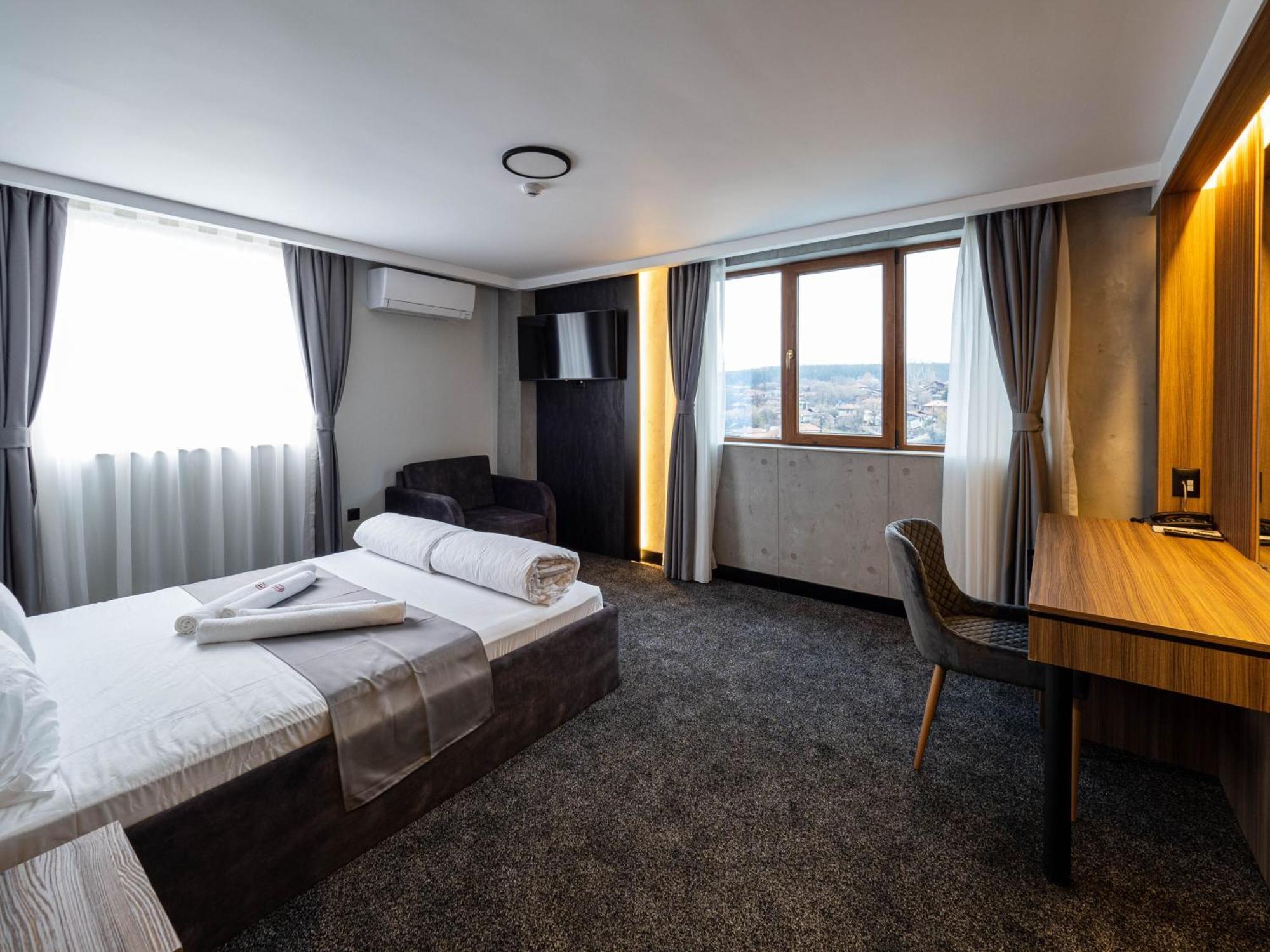 Hotel Elit Pernik ภายนอก รูปภาพ