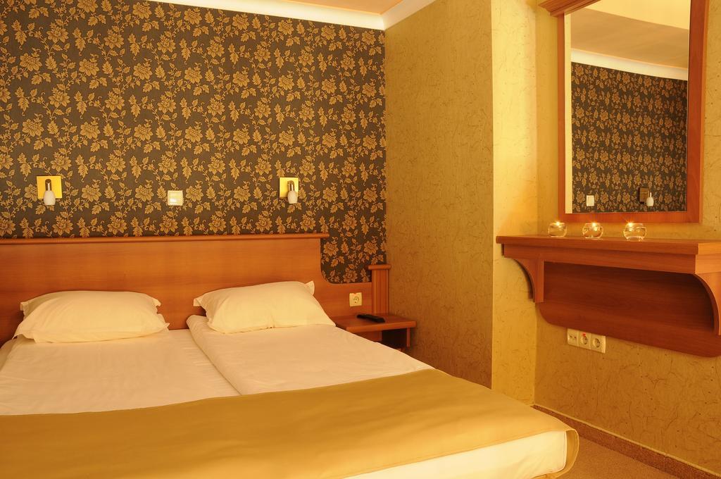 Hotel Elit Pernik ภายนอก รูปภาพ