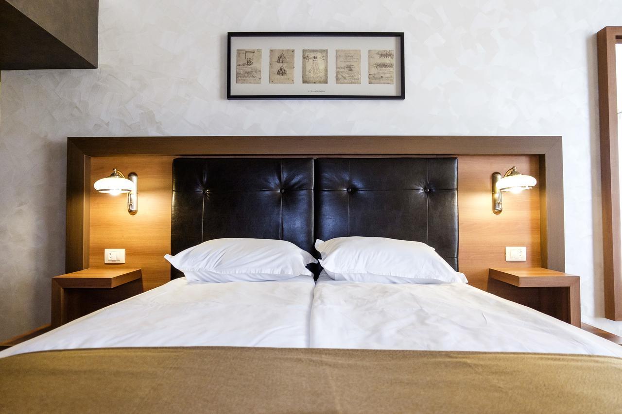 Hotel Elit Pernik ภายนอก รูปภาพ